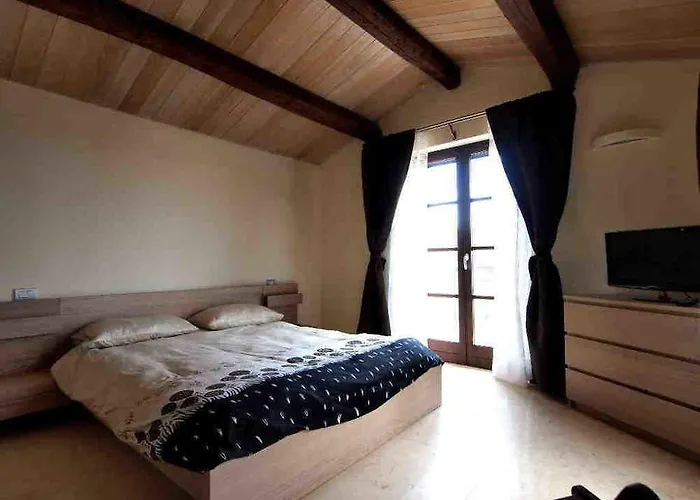 شقة فندقية Antico Casale Tiravento باسّينيانو سول تْرازي