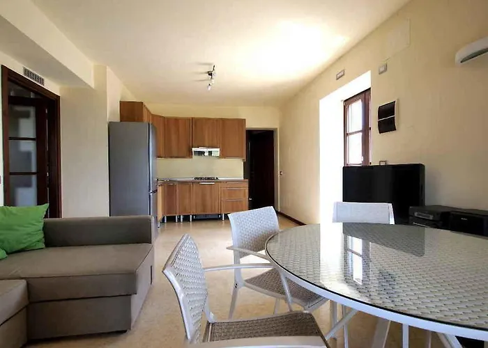 Ξενοδοχείο με διαμερίσματα Antico Casale Tiravento 4*