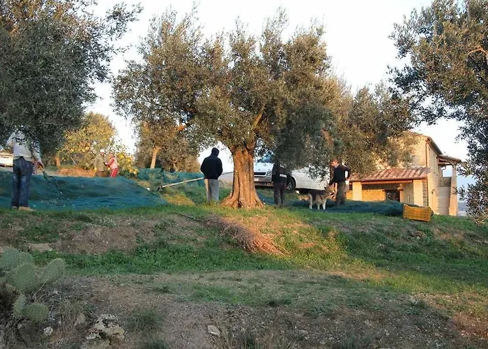 Antico Casale Tiravento شقة فندقية 4*